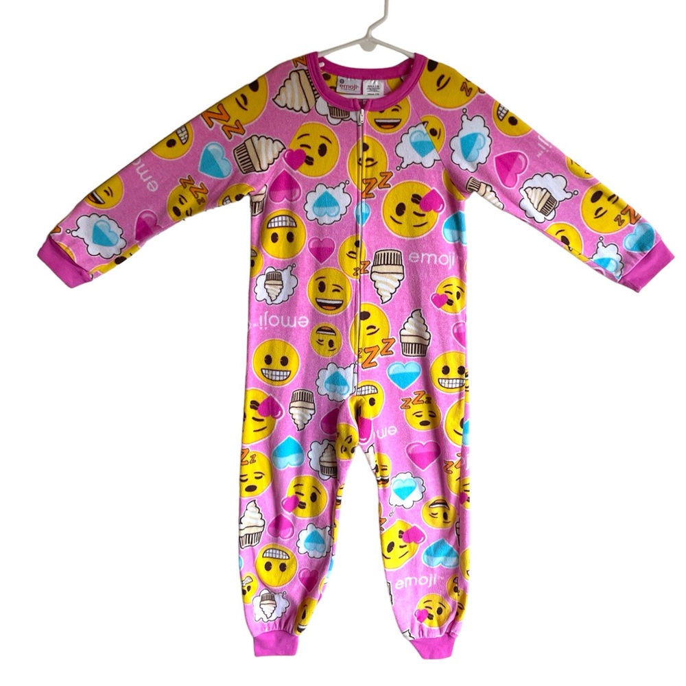 💠  **2 for$20** Girls size 7/8 emoji pajamas